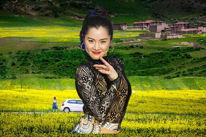 花恋蝶看了一下四周，又抬头看了看星相，然后对苏曼s说道