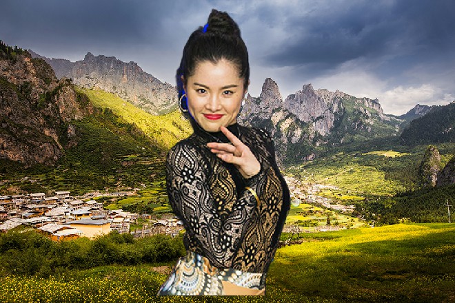 而这时候，王玥忽然一把紧紧抱住了若依，让他动弹不得