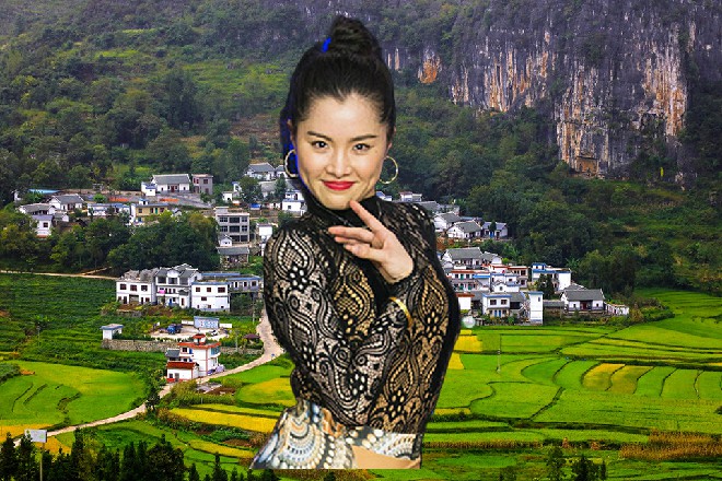 花恋蝶看了一下四周，又抬头看了看星相，然后对苏曼s说道