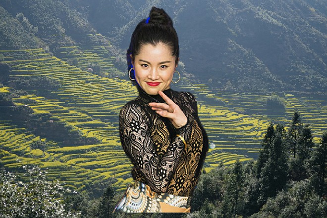 管家却怕的要死，哀求地目光落在了自家大小姐的身上