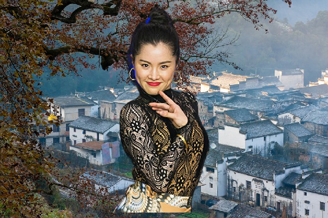 此时苗甜身边跟着孙家良，这小子一个劲地跟着苗甜献殷勤