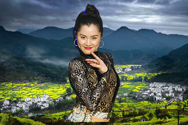 我擦，这丫头的卡包，也太厚了，里面真是什么卡都有