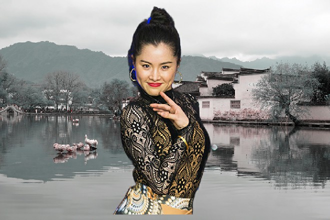 听到诺曦S这番话，站在旁边的镜，身体似乎微微一震