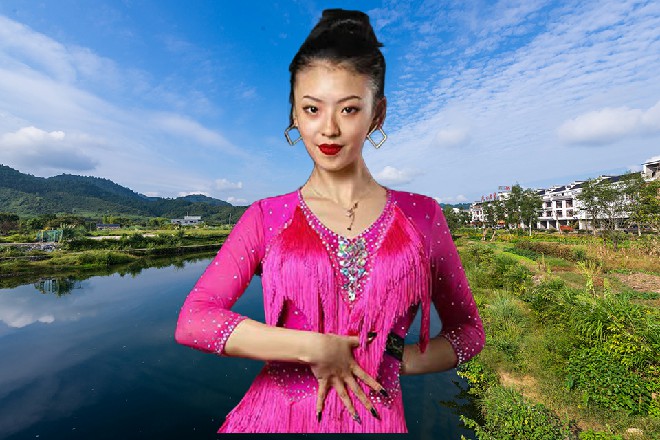 部落中的轩辕族都喊了起来，似乎对这些蛮族无比的痛恨