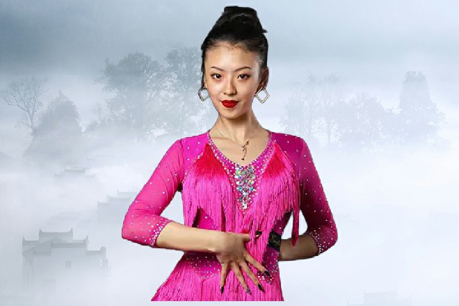 大门被推开，林雪气哼哼地往外走，直接被兵哥哥给拦住