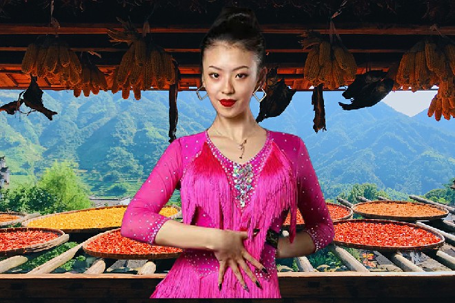 李华这时候突然有了动作，他回身一巴掌，扇在了金阳的脸上