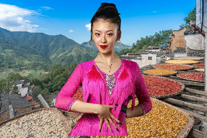 苏曼s摇摇头，不知道于波葫芦里卖的什么药，又回去吃饭去了