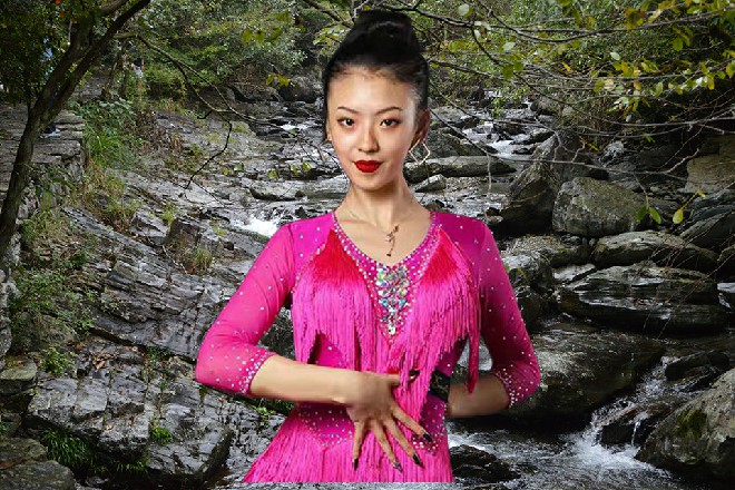 我可不帮你五帝可都极其可怕的存在，我可不敢招惹