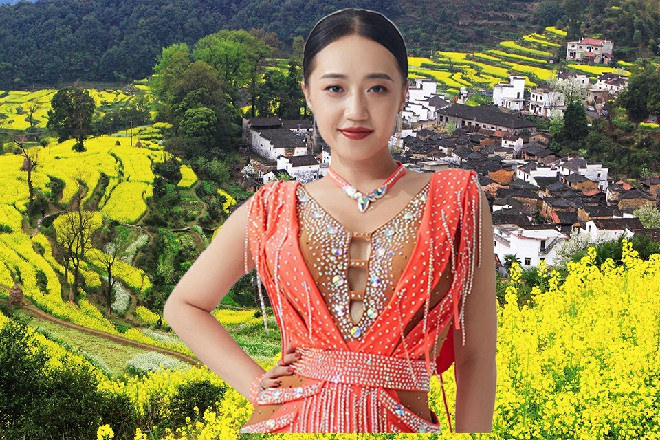 火云邪神忍不住笑了起来，一边抠脚指头，一边说道