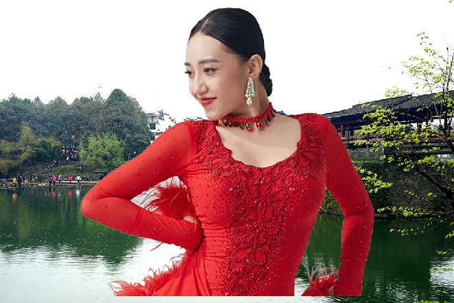安妮观察了一下苏曼s的状态，她略作判断，还是决定溜之大吉