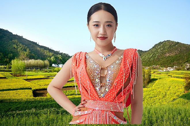 一团环形的云雾在空中扩散了出去，最后消散在空气当中