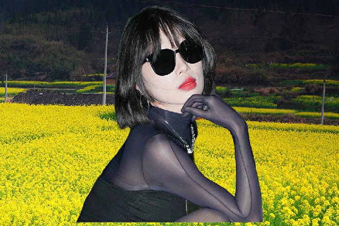 说着，白色的光芒收拢起来，重新回到了艾米利亚的身上