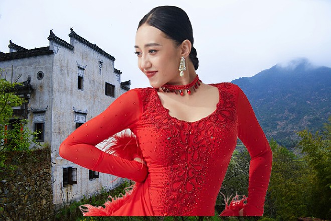 苏曼s赶忙说道：我就是个开车的，怎么，现在开车也违法么