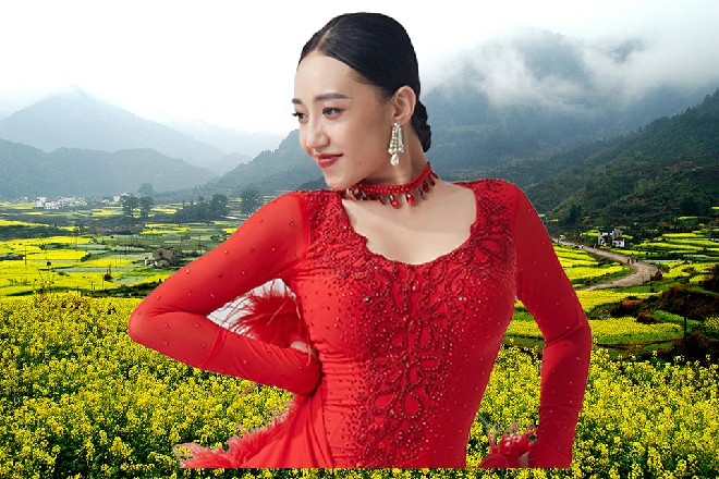 一时间，血肉横飞那些剑雨不断夺走联合军人类的生命