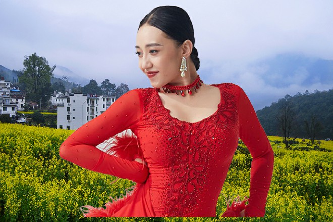 江湖中什么时候出了这样的年轻才俊，竟然能跟自己抗衡
