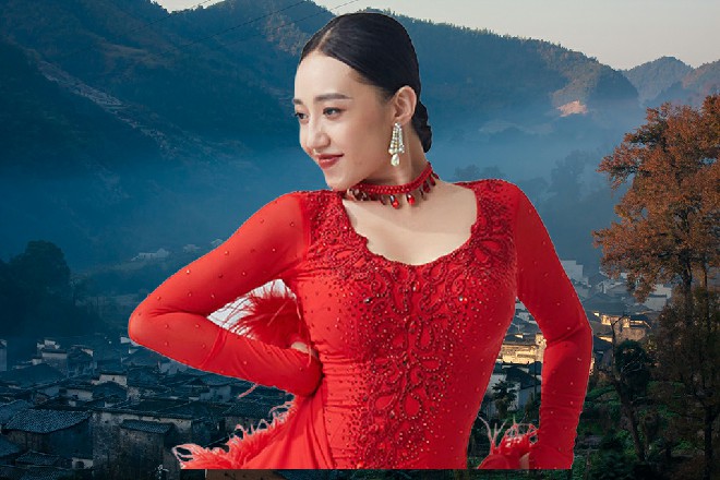 说完，秦龙终于慢慢地闭上了眼睛，就这样站着离开了人世