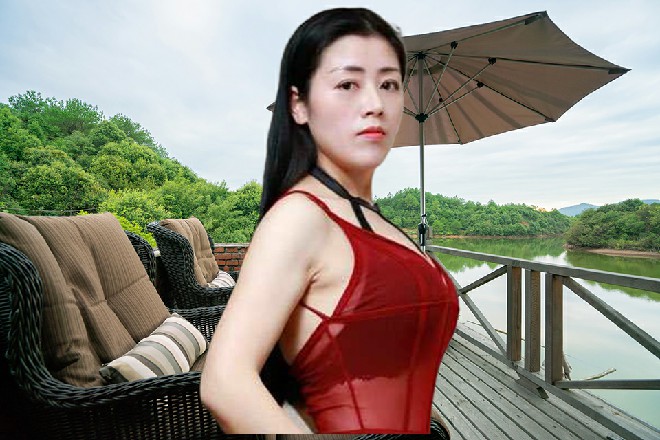 苏曼s心说这老家伙也没有金丹，怎么转化仙气转化的这么快