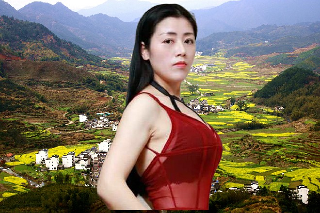 同时，诺曦S一身城主的衣服，站在高台上，大声宣布
