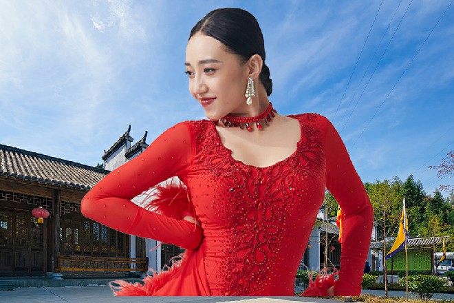 在九龙岛，除了比赛，其他何时何地都不允许选手之间开战