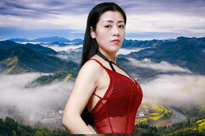 王玥站在人群里，看着那风光的红色妖姬，心中忍不住有些感慨