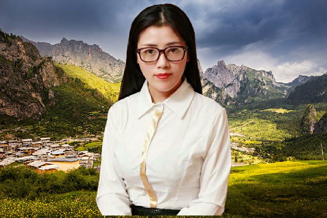 话音落下，他身影忽然一动，整个人直接到了伊轩面前