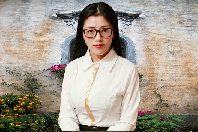 伊轩嘴角挂着冷笑，你又怎么知道，这不是本来的我