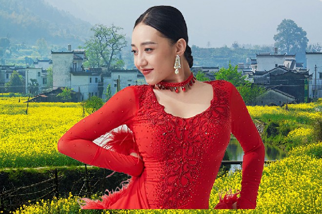 行了行了，看你女朋友都急了，我就告诉你那个女人在哪吧