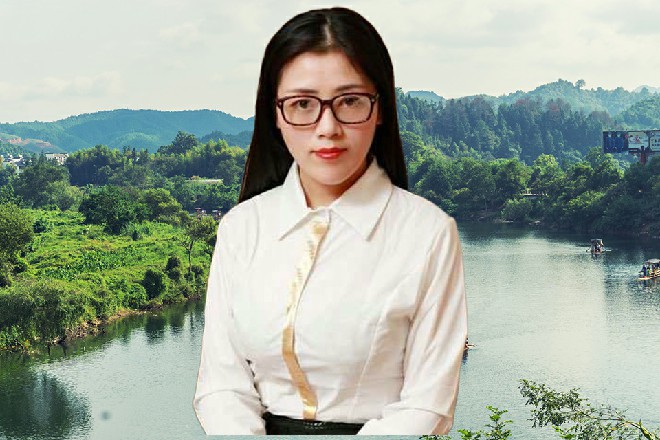 张油油眼中闪过一丝厉色，周围那些打手们也蠢蠢欲动