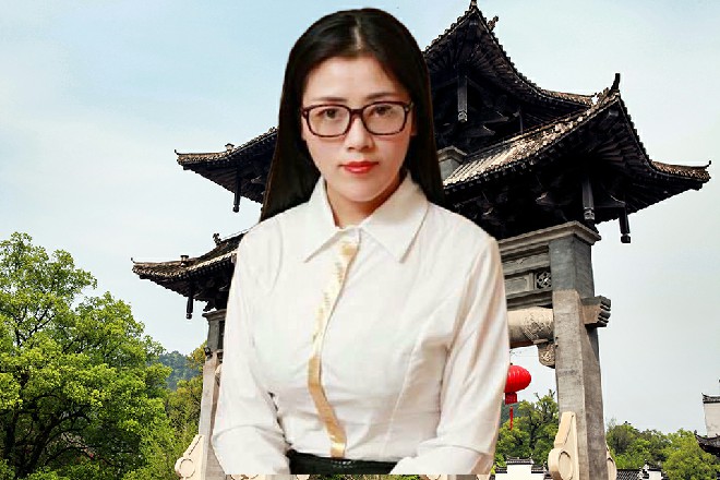 陈佳音已经迫不及待地拉起了风琴，音乐声再一次飘扬了起来