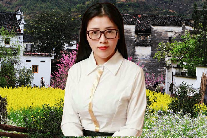 若依对着龙娇娇挤了挤眼睛，然后伸手拔下了自己的黑剑