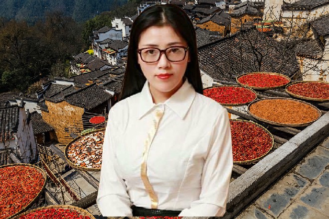 侍女点点头，也不敢多说话，乖乖领着苏曼s往客房的方向走去