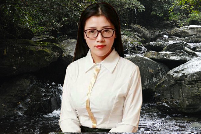 歌德伸出手来，纳米粒子在他的手心凝聚出一把黑色的长枪