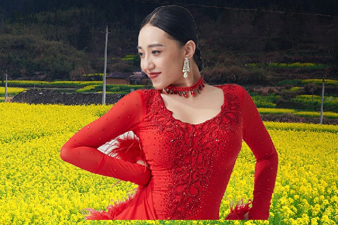 见过大将军，小仙姓胡，古月胡，单名一个仁，仁义的仁