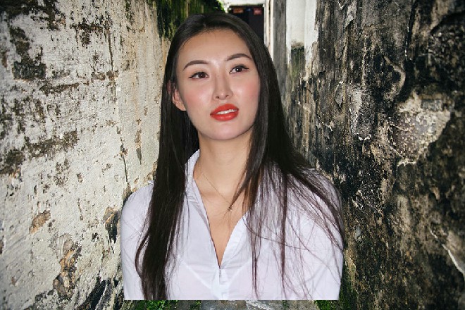看来为了抓住自己，这霸王花算是节操啥的都不要了