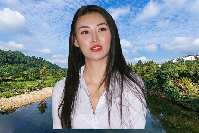 说着，炮口上凝聚着白光，空气好像都被压缩了起来