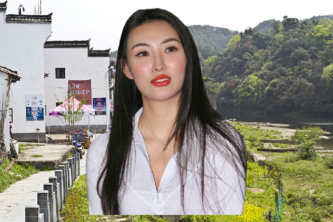 说着，炮口上凝聚着白光，空气好像都被压缩了起来