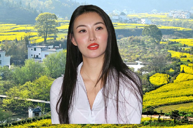 若依嗖地跳了过来，接着闪电般地出了一脚，踢向了慧空