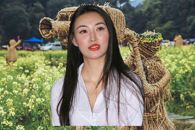 来来来，今天你们挂牌，别说磊哥抠，牌匾我都给你们买好了
