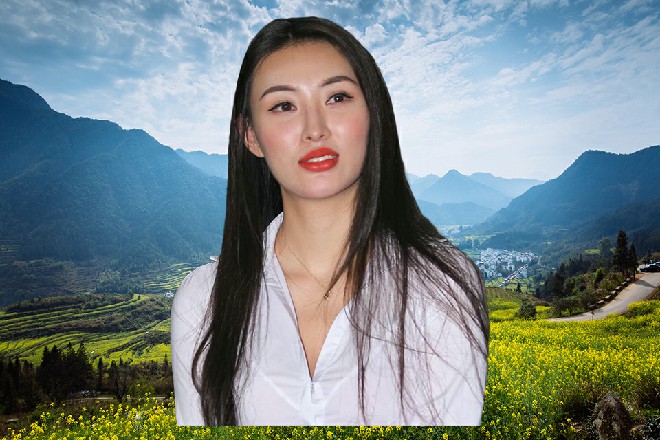 他在外面接受调查，他有这个义务协助调查，霍小姐