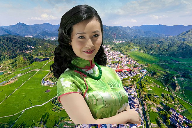 不过，上官婉儿却轻轻跳了下来，拎着自己的红缨枪