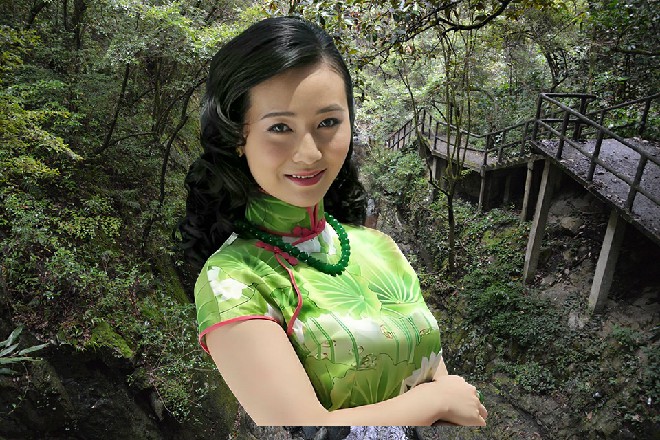 男人看着苏曼s的目光里有点贪婪，我盯上的目标，绝对逃不掉