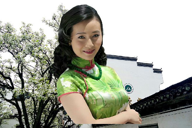 这样啊，服务员，再来两瓶皇家礼炮，甜甜，咱们带回去喝