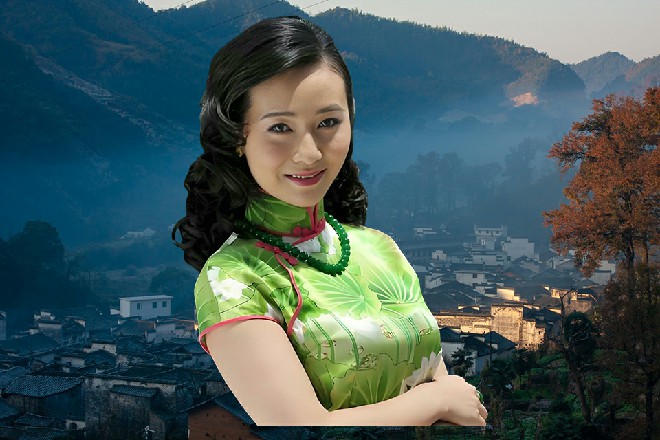 王安麒直接说道，接着，他忽然一脚踢在身前的椅子上面