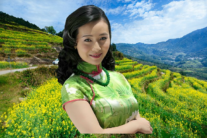 王玥看到外面的包子摊，嘴角忍不住又浮现出了嘲讽的笑容