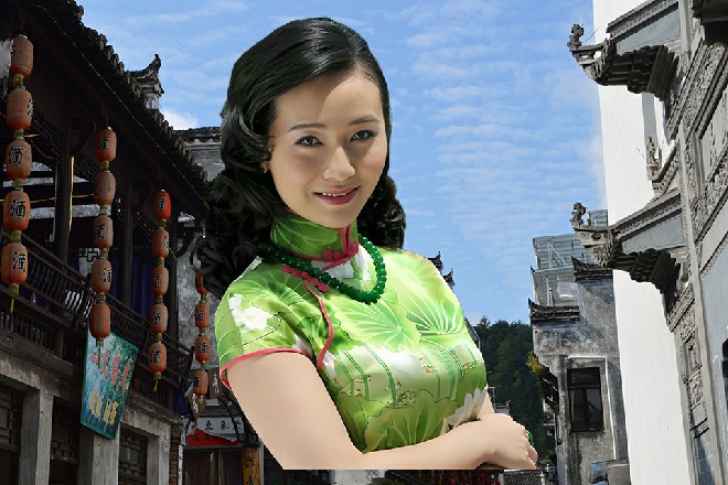 伊轩咆哮一声，对面那模糊的人影连忙发出微弱的声音