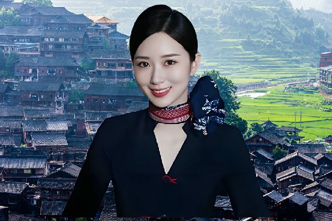 苏曼s二话不说，直接双手抱起了霍莺莺，然后撒腿继续狂奔