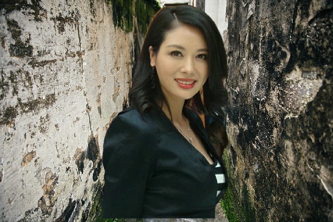 去你的，还后盾呢，对了，还没吃午饭吧，我让人送来了