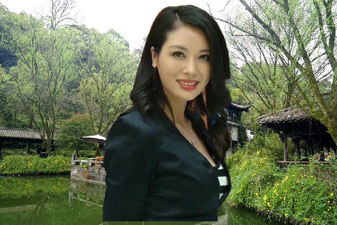 你这个臭三八，为什么你在这里为什么你要抢我的男人