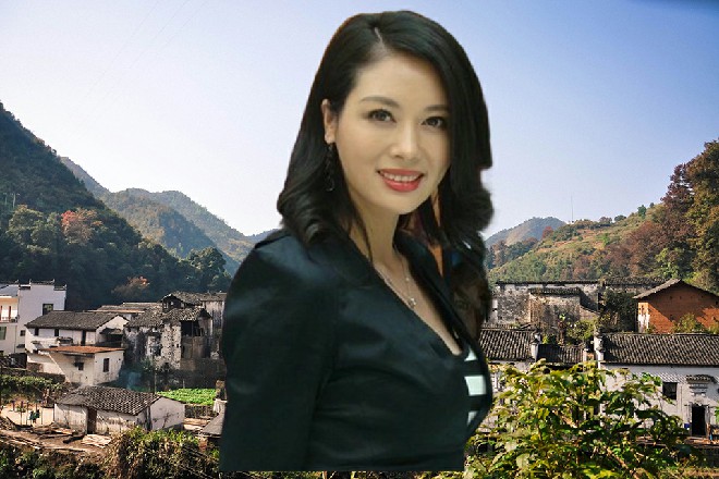 伊轩咆哮一声，对面那模糊的人影连忙发出微弱的声音