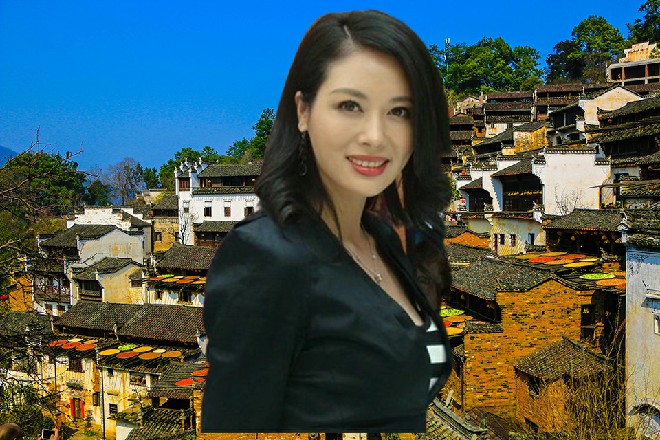 苏曼s摇摇头，不知道于波葫芦里卖的什么药，又回去吃饭去了